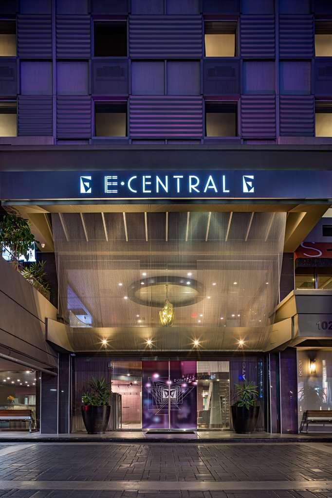 E Downtown Angeles 4*